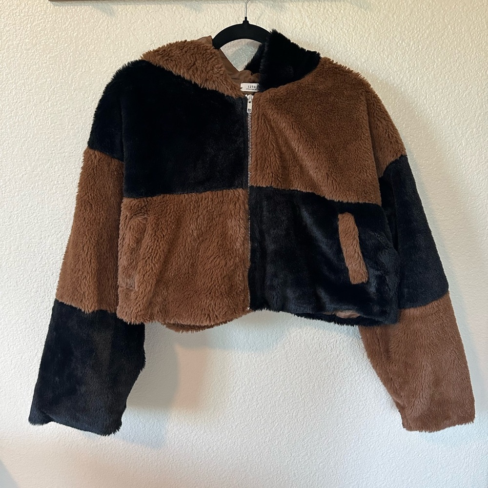 Brown and black checkered cropped jacket